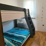 Apartmaji Ri-100 アパート