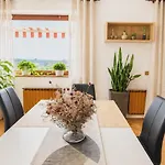 Appartement Apartmaji Ri-100 *