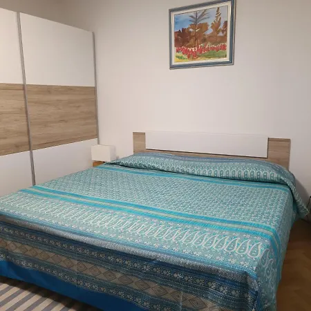 Apartmaji Ri-100 *