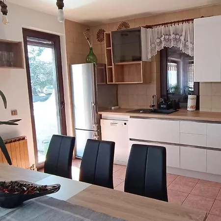 Apartmaji Ri-100 Apartman *