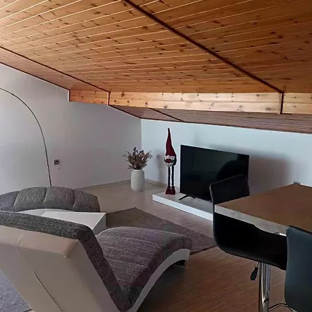 Apartmaji Ri-100