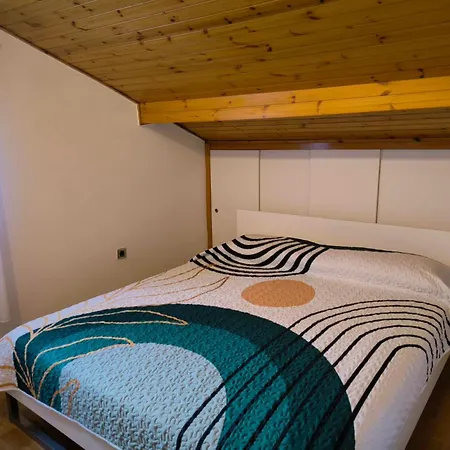 Apartmaji Ri-100