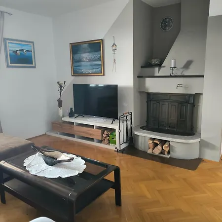 Apartmaji Ri-100
