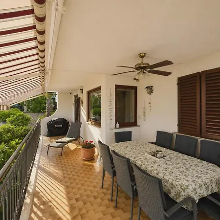 Apartmaji Ri-100 Daire
