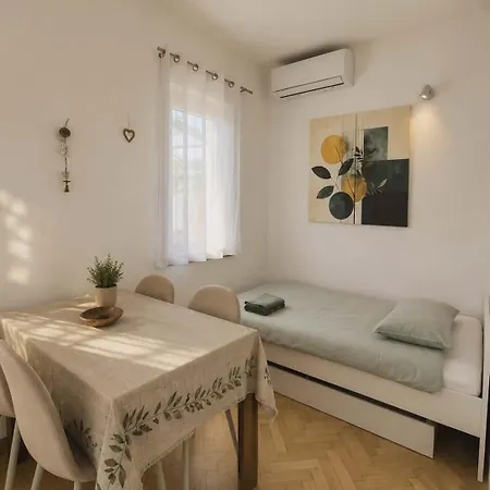 Daire Apartmaji Ri-100 *