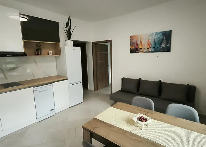 Apartmaji Ri-100 아파트