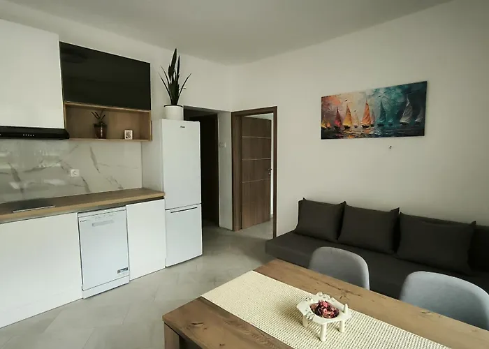 아파트 Apartmaji Ri-100 *